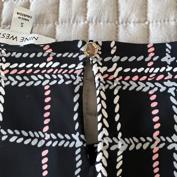 Black /pink/white/grey blouse - Picture 4 of 4